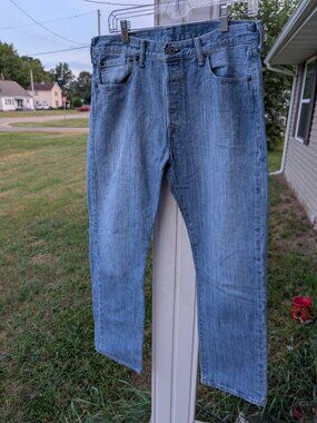 Levi's 501 Original Fit Mens Blue Denim Jeans Size 38x30 Light Wash
